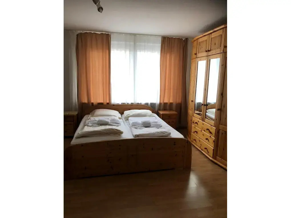 City Hotel-Garni