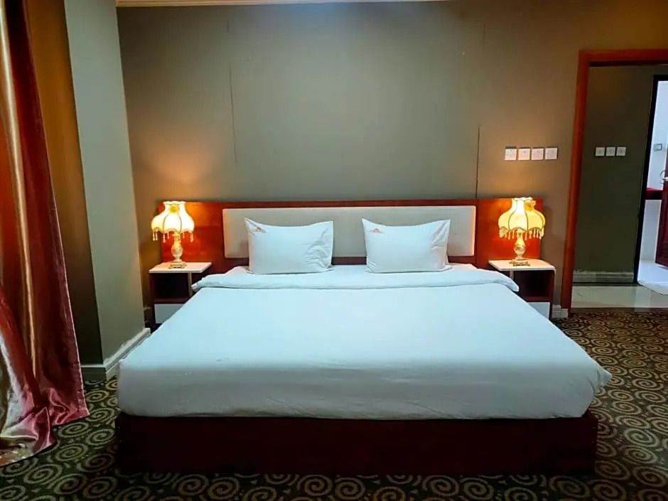 Grand Inn Hotel