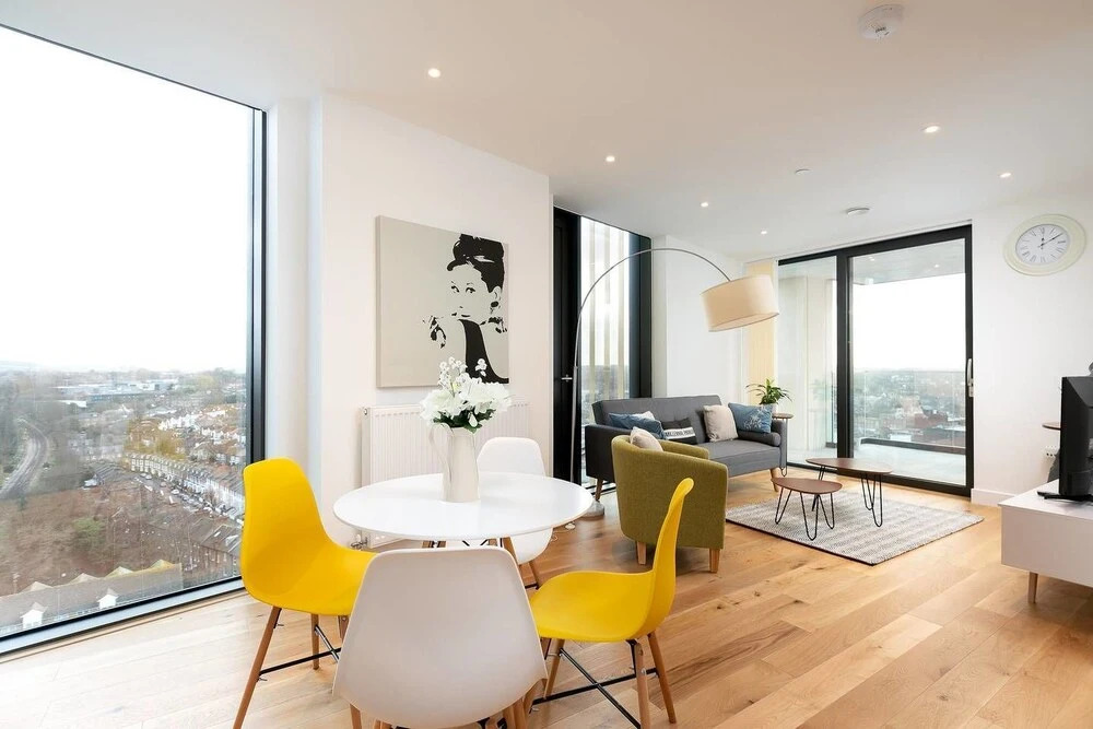 Modern 2 bed for 4 Guests - 15 Mins to LDN Bridge!