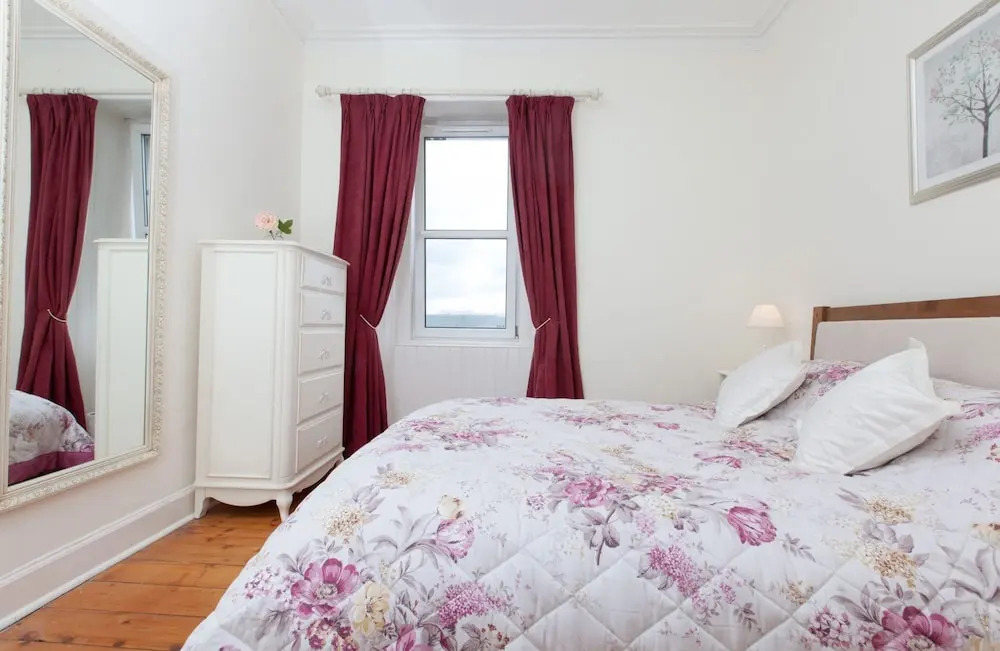Homely Tenement for 4 Near Botanic Gardens