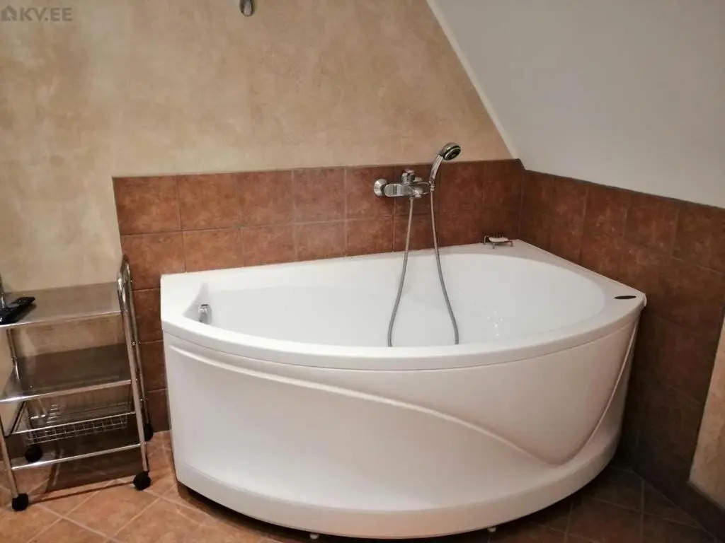Old Town Apartment, Uus 28