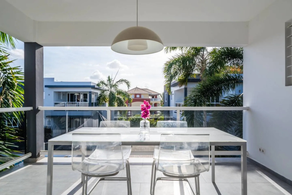 Elegant & Fully Equipped Apartment - Balcony W/ Pool View