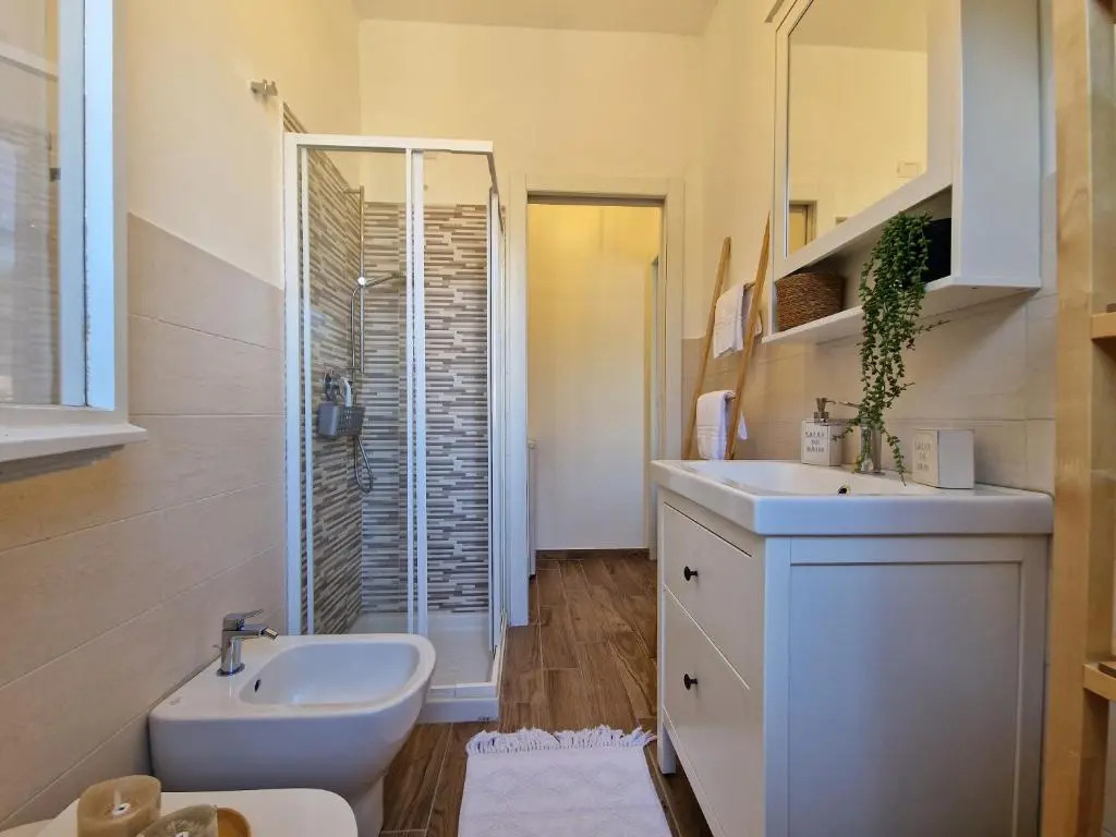 650 metri dal Mare - WiFi - Terrazzo - Piscina - A/C