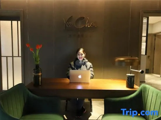 Yee Choi Hotels & Resorts