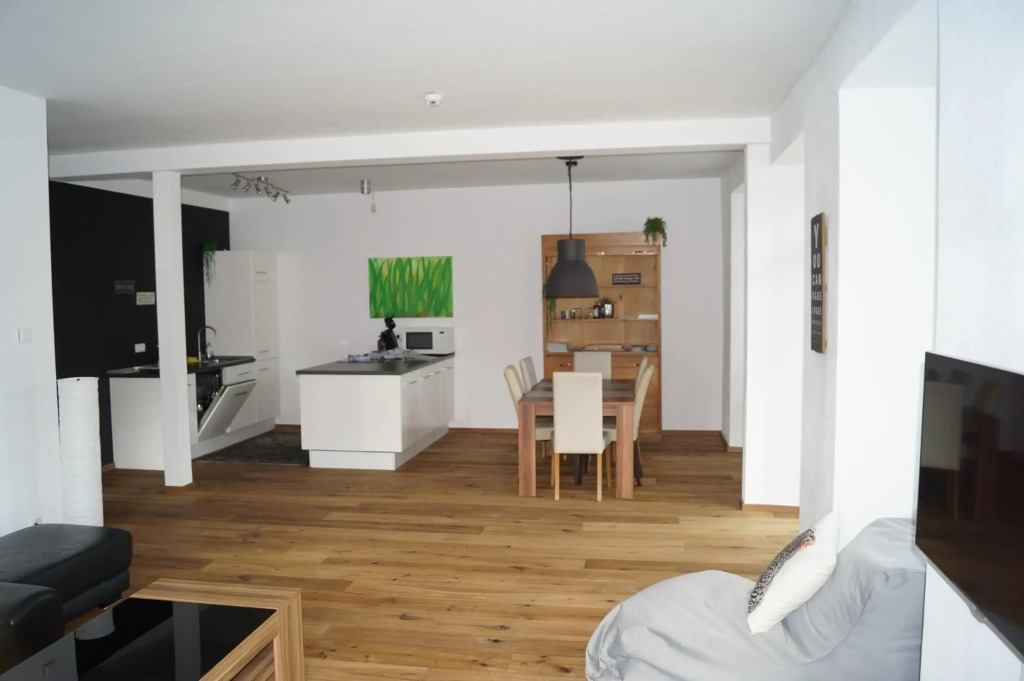 Loft Style 3 Room Apartment + terrace