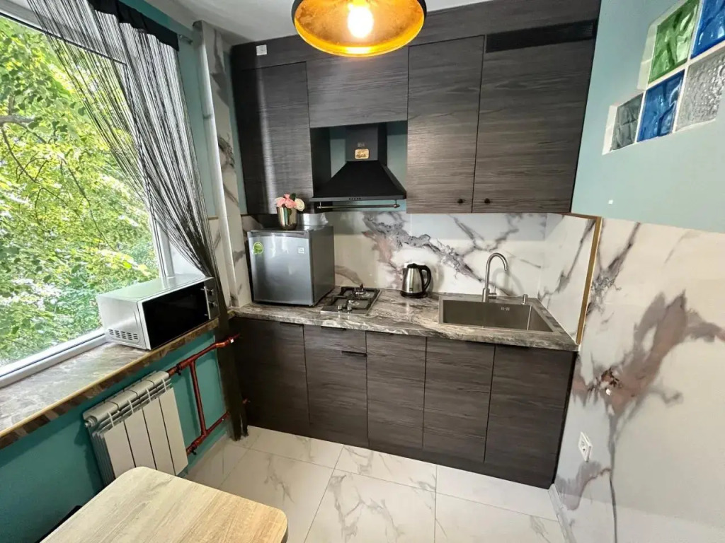 Lenin Guest House & Tours