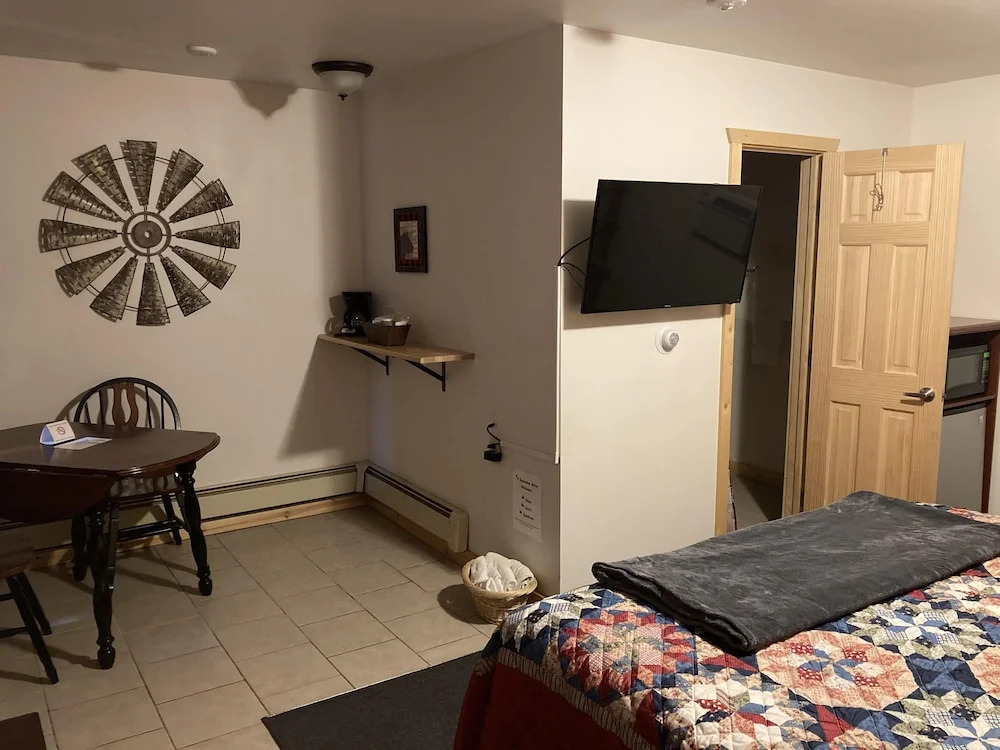 Bearadise Motel