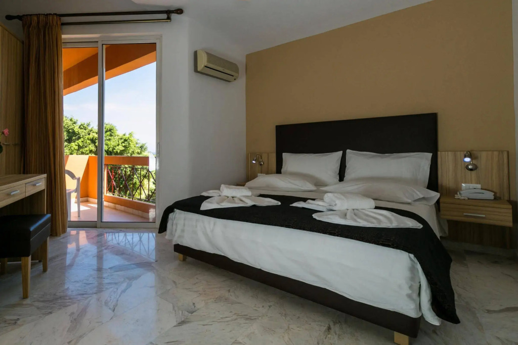 Elotia Hotel