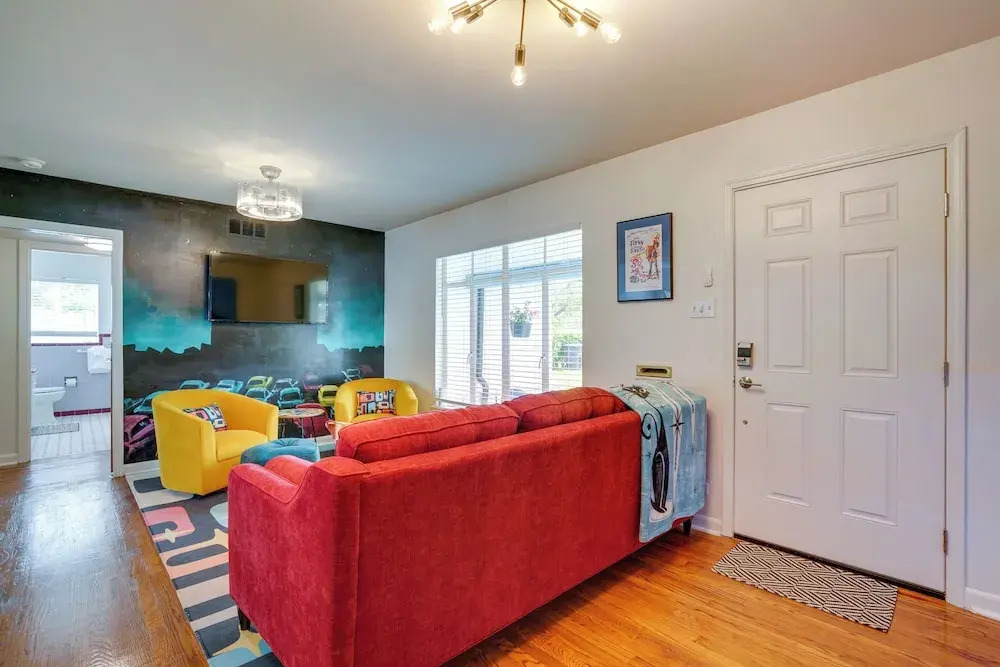 San Antonio Retreat w/ Private Hot Tub & Gas Grill