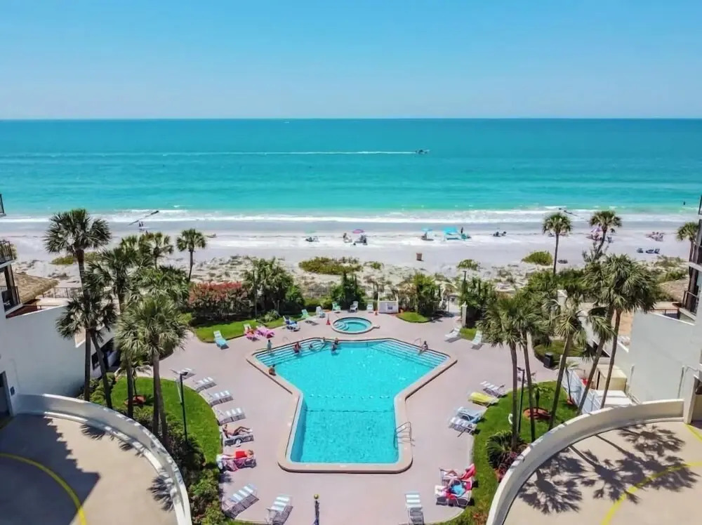 Ocean Sands 1-1002