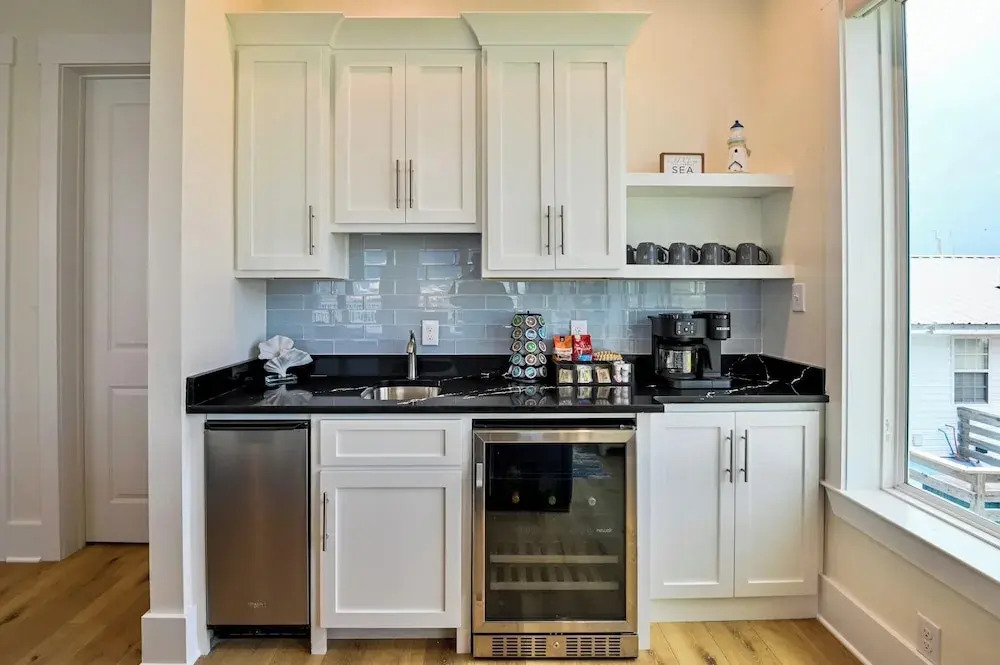 Beachview Villa Room for 22