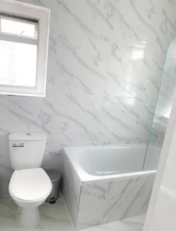London Blissful Retreat - 4 Bedroom House