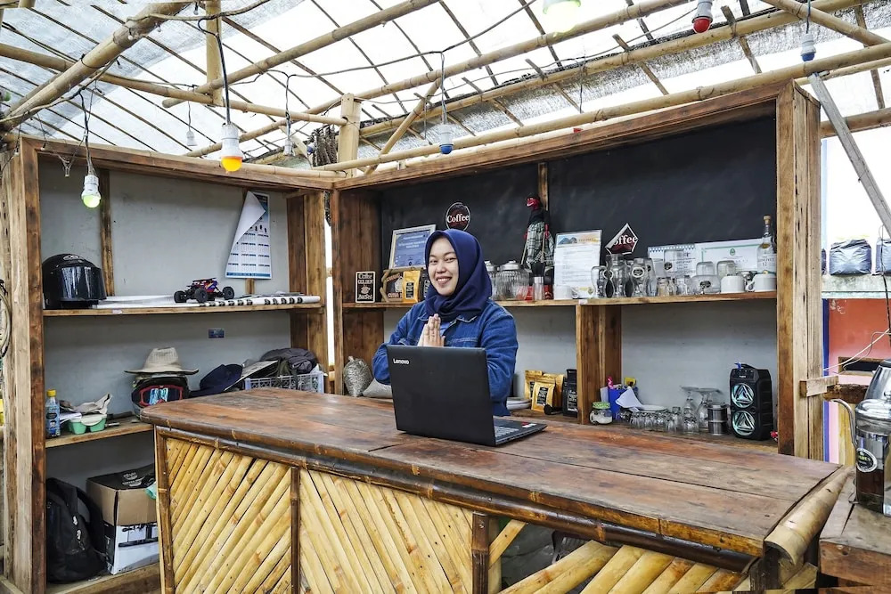 Hotel O Eco Tourism Desa Cipada Bukit Senyum Homestay Syariah