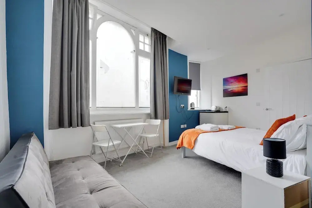 Homesly Guest Rooms - Self Checkin