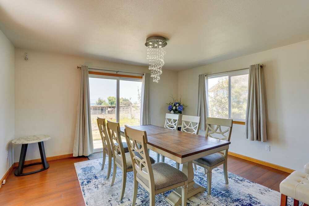 Seaside Eureka Vacation Rental w/ Bay Views!