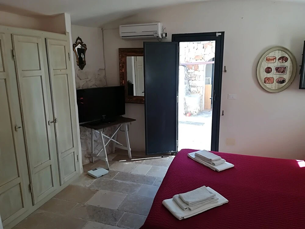 Beautiful Masseria Inside the Country and Near the sea