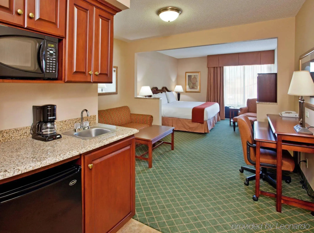 Holiday Inn Express Hotel & Suites Cape Girardeau I-55 by IHG