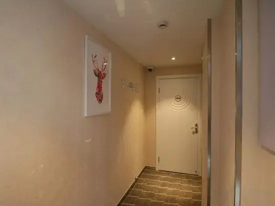 Zhotels (Shanghai International Tourist Resort Xiuyan Road Metro Station)