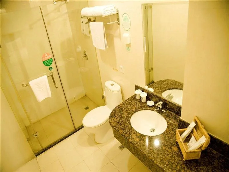 GreenTree Inn Shanghai Nanqiao Middle Renmin Road Express Hotel