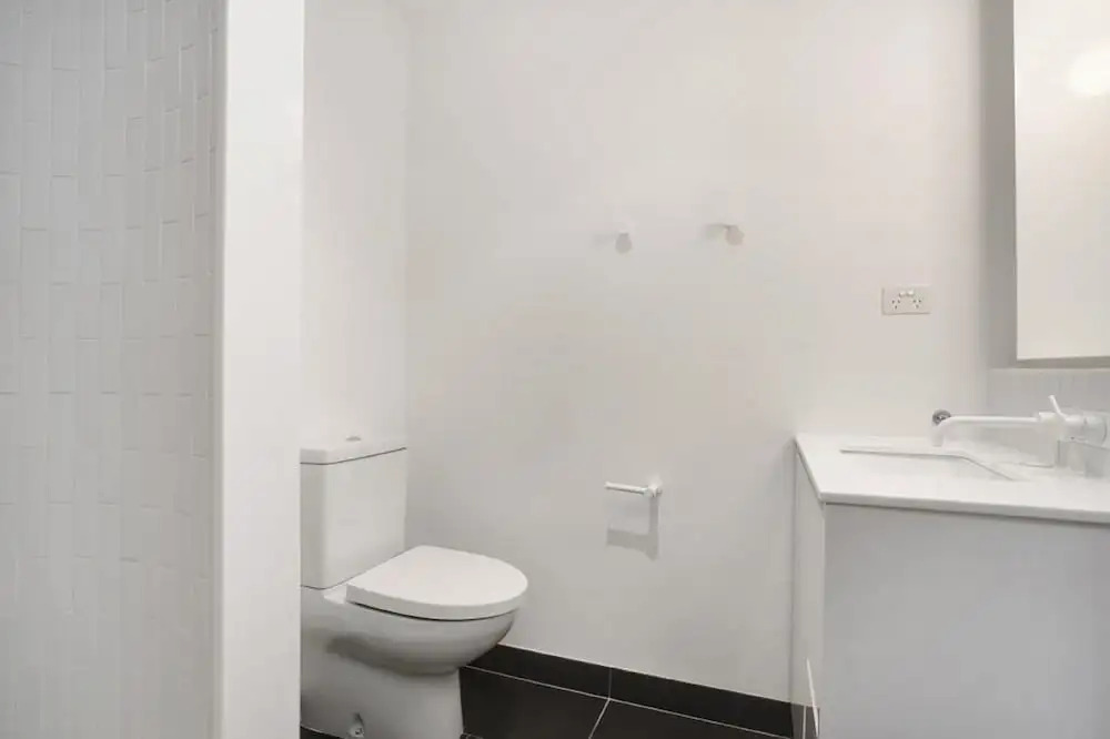 Elm Apartment