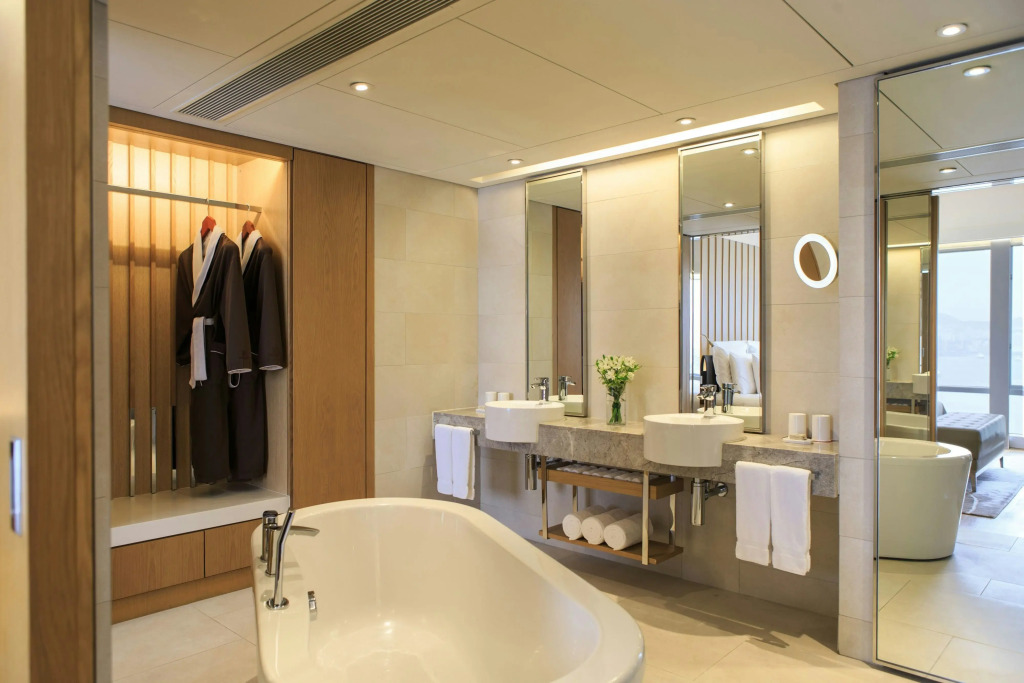 Renaissance Hong Kong Harbour View Hotel