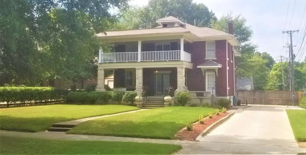 Belvedere Manor