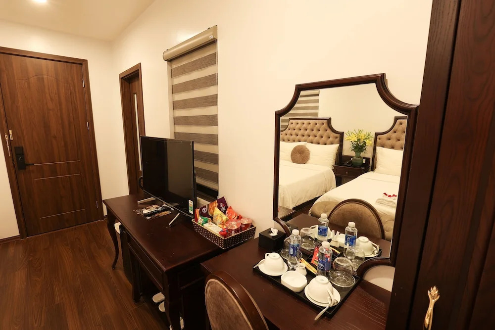 Royal Văn Phú Hotel