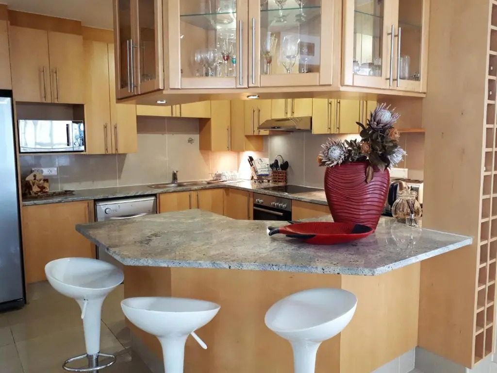 1501 Hibernian Towers Luxury Self Catering Apartment