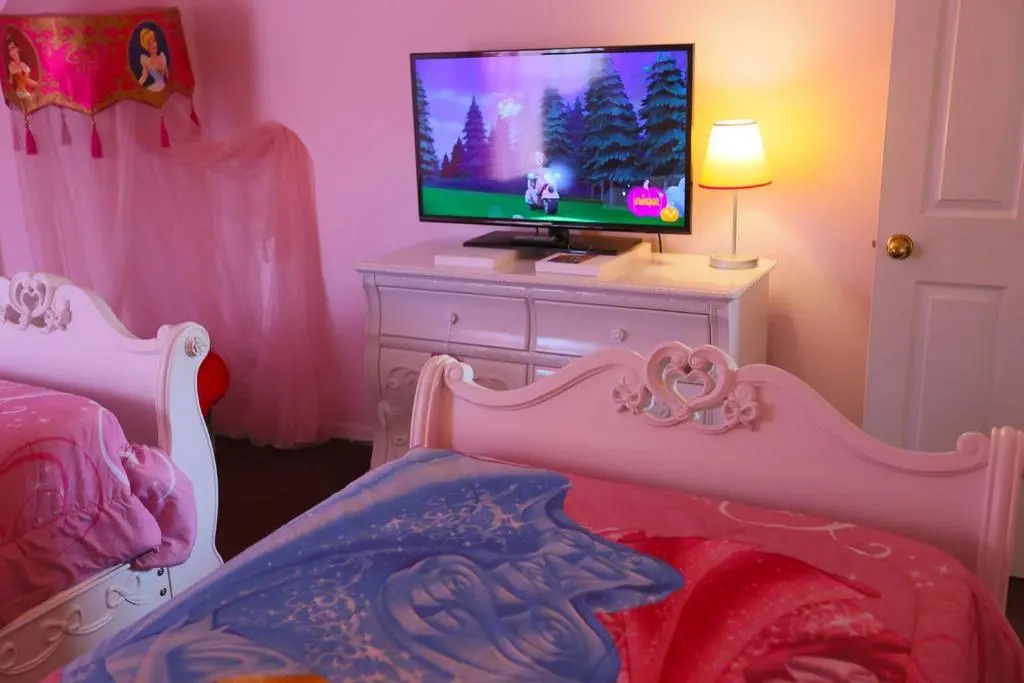 Florida Paradise Castle in Emerald Island Resort near Disney