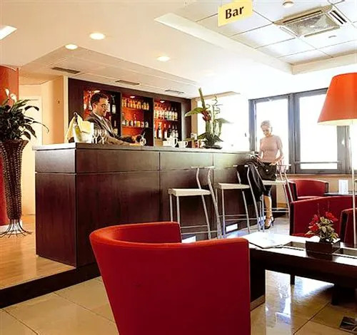 Hotel Athena
