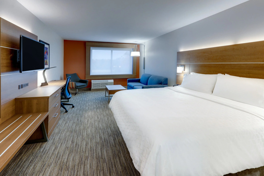 Holiday Inn Express & Suites Middletown - Goshen by IHG