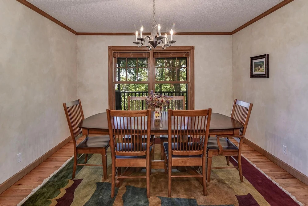 Cedar View House 3 Bedrooms 3 Bathrooms Home