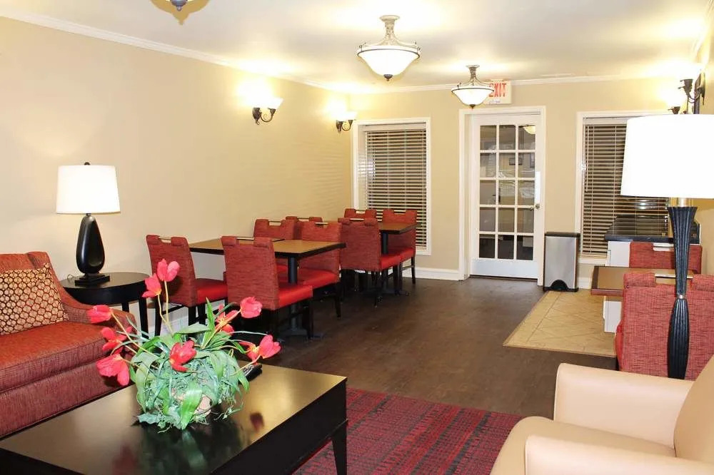 Extended Stay America Hotel Milwaukee - Brookfield