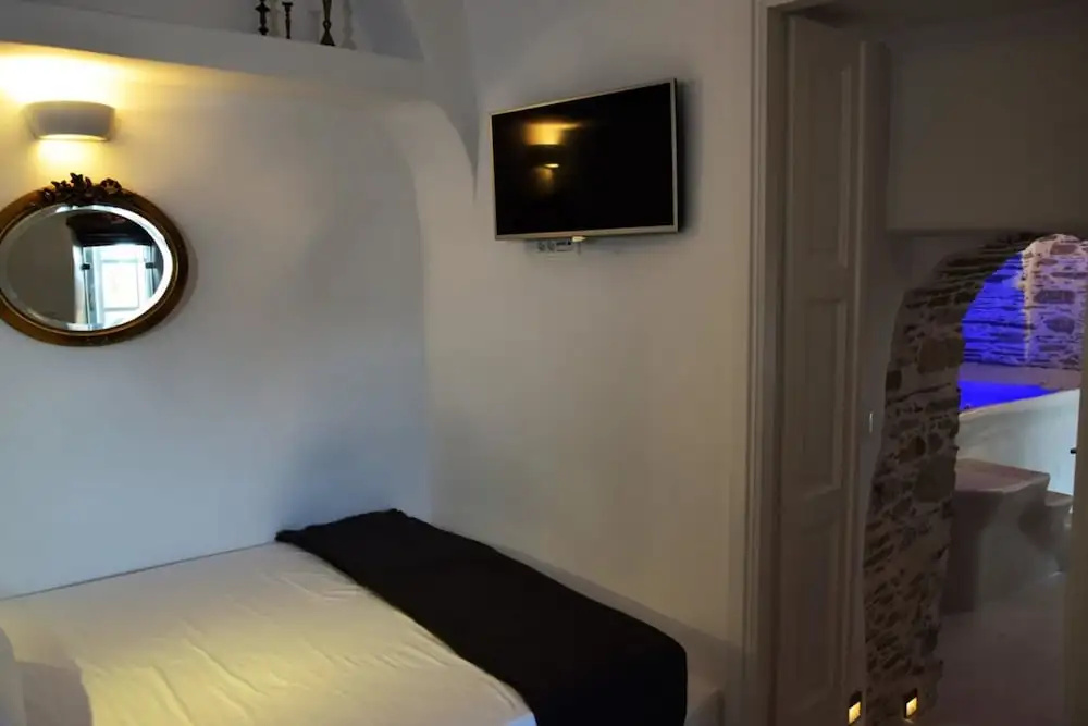 Apartment With one Bedroom in Ano Syros, With Wonderful sea View, Furnished Terrace and Wifi - Near the Beach