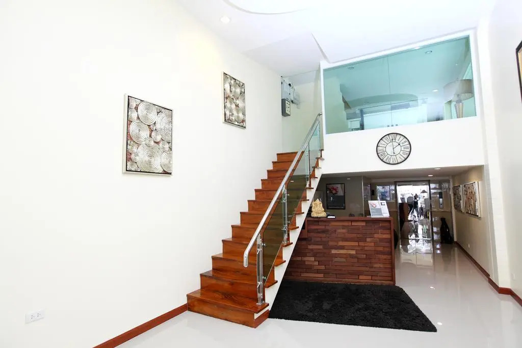 V Check inn Sukhumvit 22