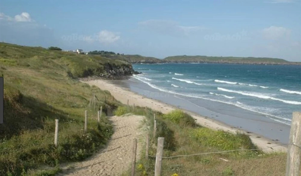 House With 3 Bedrooms in Plougonvelin, With Wonderful sea View, Enclos