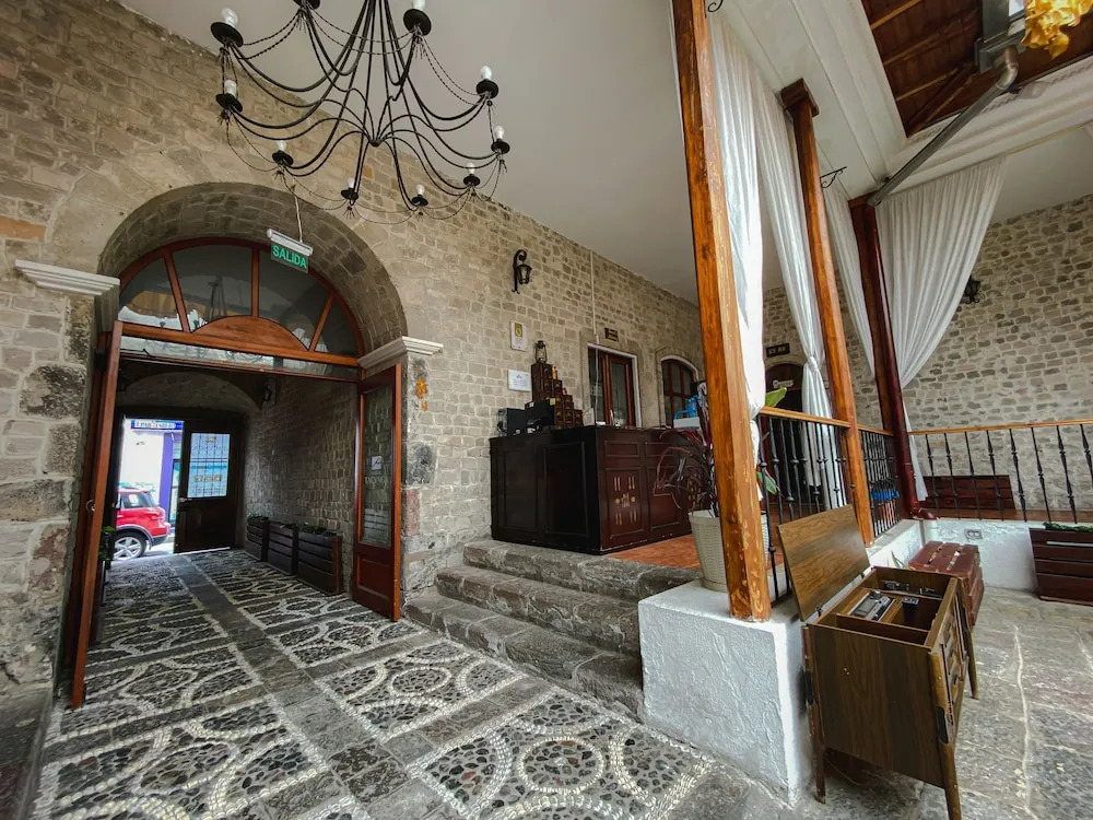 Golden Rest Latacunga