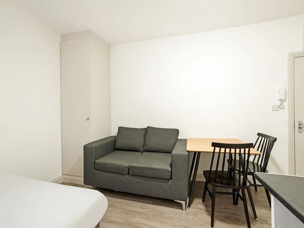 Pleasant Apartment in London Near Tooting Market
