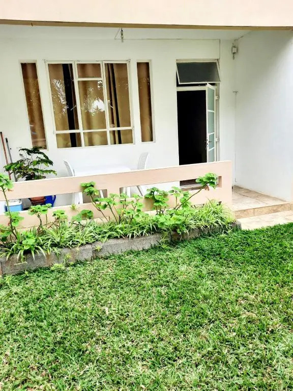 One bedroom appartement at Flic en Flac 800 m away from the beach with shared pool enclosed garden and wifi