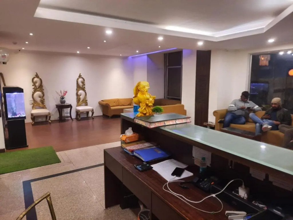 HOTEL AMBROSIA