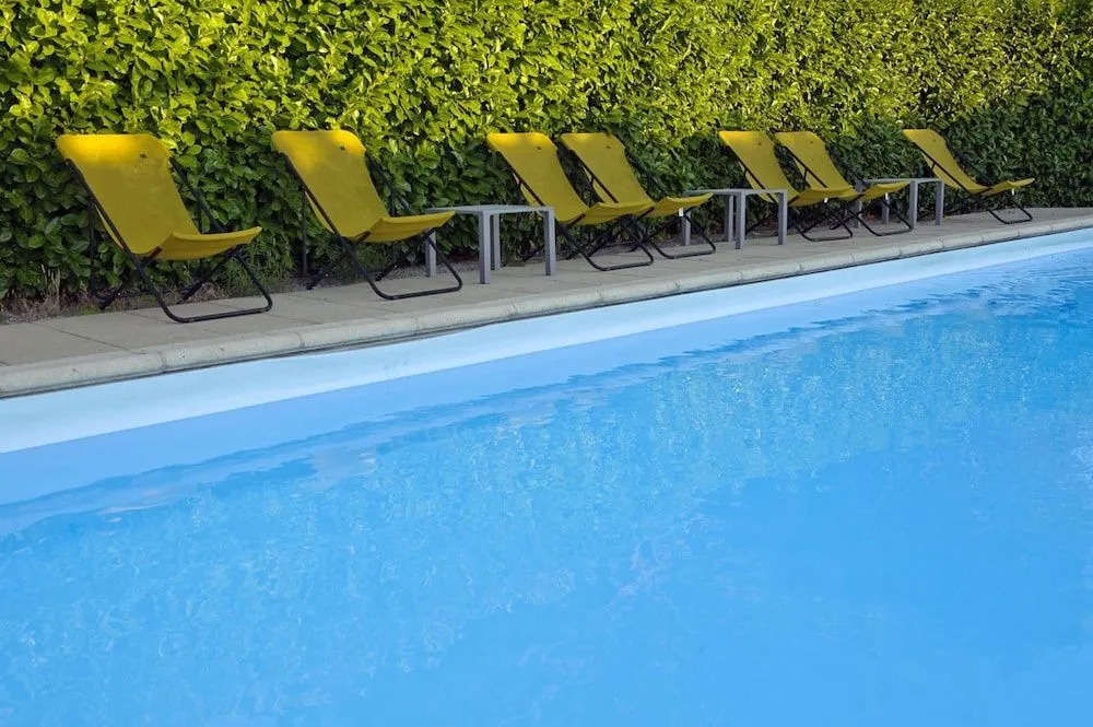 Logis Hôtel Le Mistral - Restaurant - Montélimar Sud