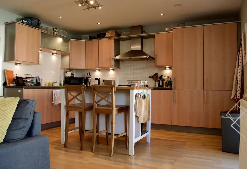 2 Bedroom Modern Apartment At The Shore