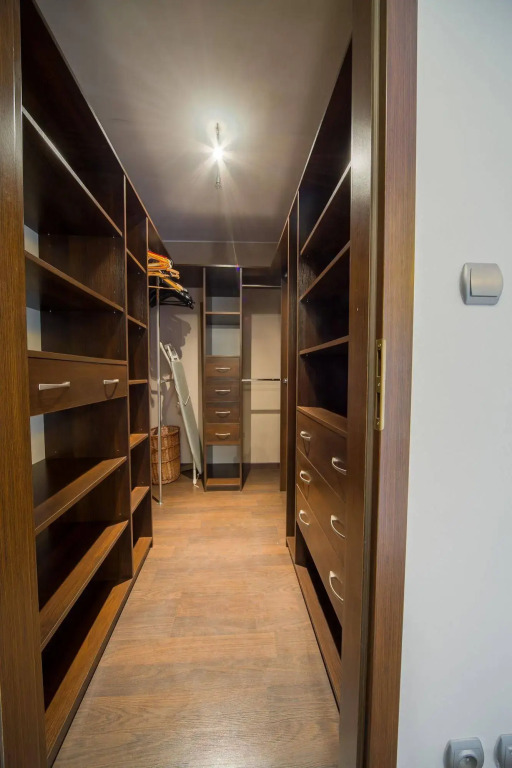 FriendHouse Apartments – Old City