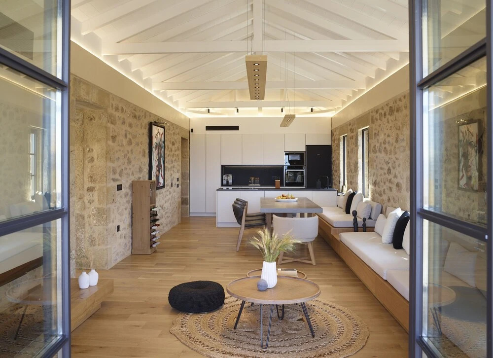 Villa with outdoor pool for 8 persons