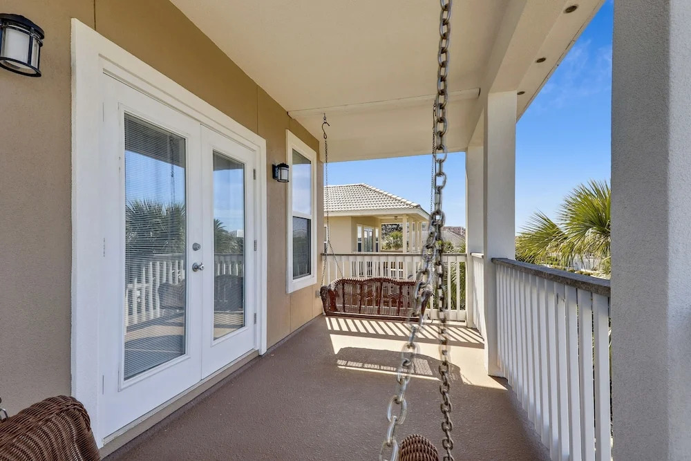 Joe's Dream 3 Bedroom Home by RedAwning
