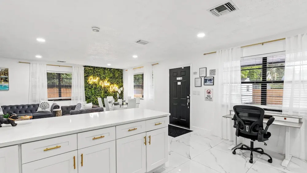 Hoop & Splash House by Avantstay Game Room + Pool + Firepit + Minutes to Las Olas