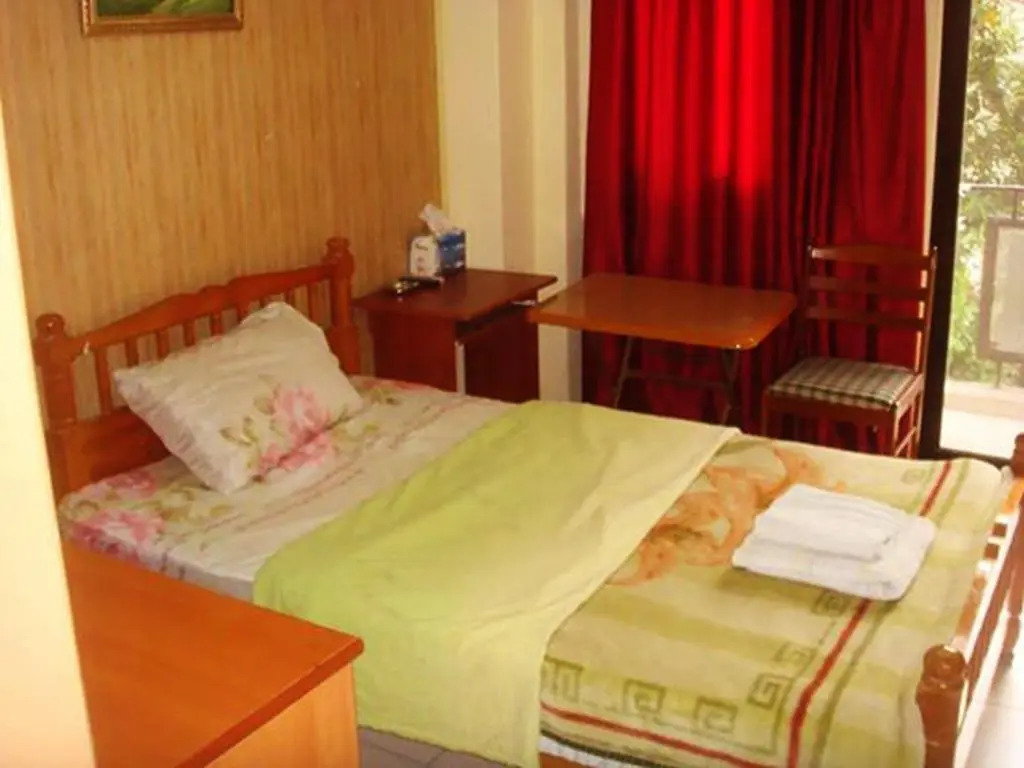Regis Hotel