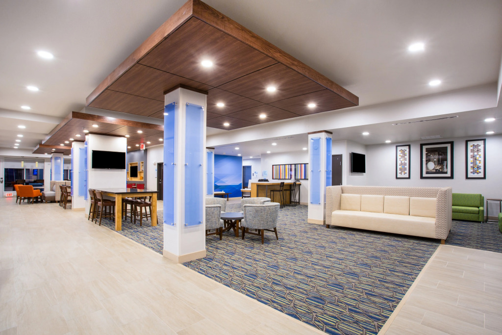 Holiday Inn Express & Suites - Rapid City - Rushmore South by IHG
