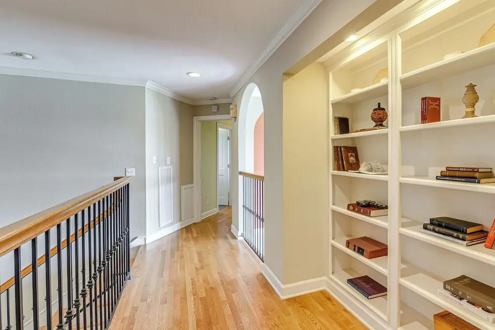 Lakefront Houston House - 1 Mi to Space Center!