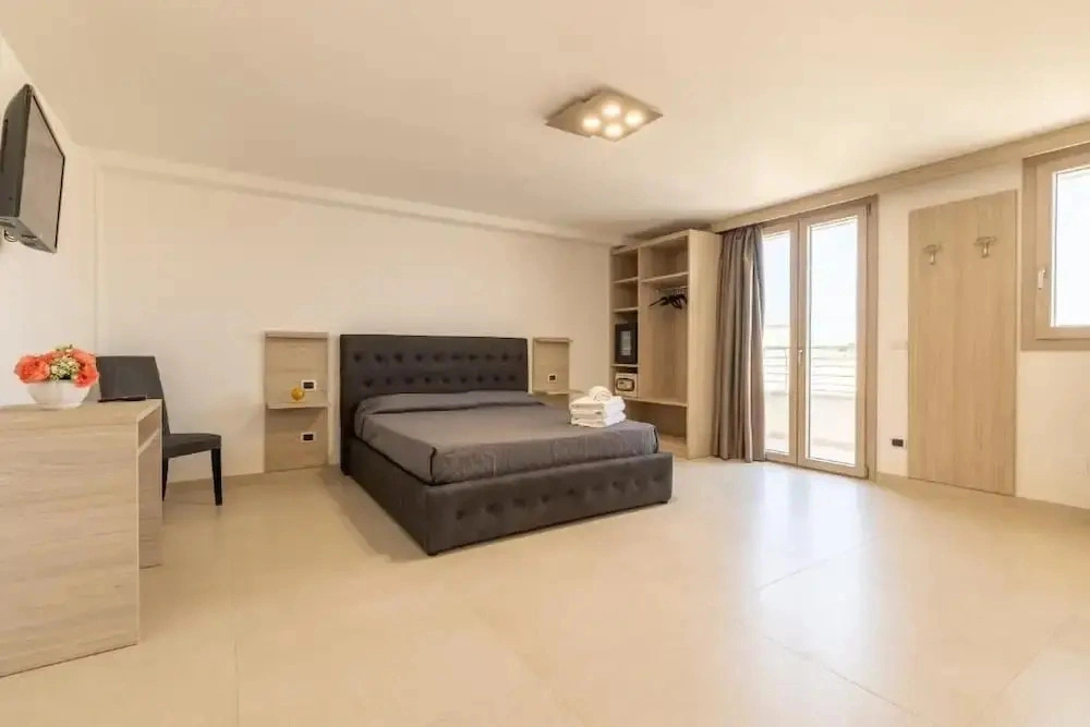Roomsalentopalace